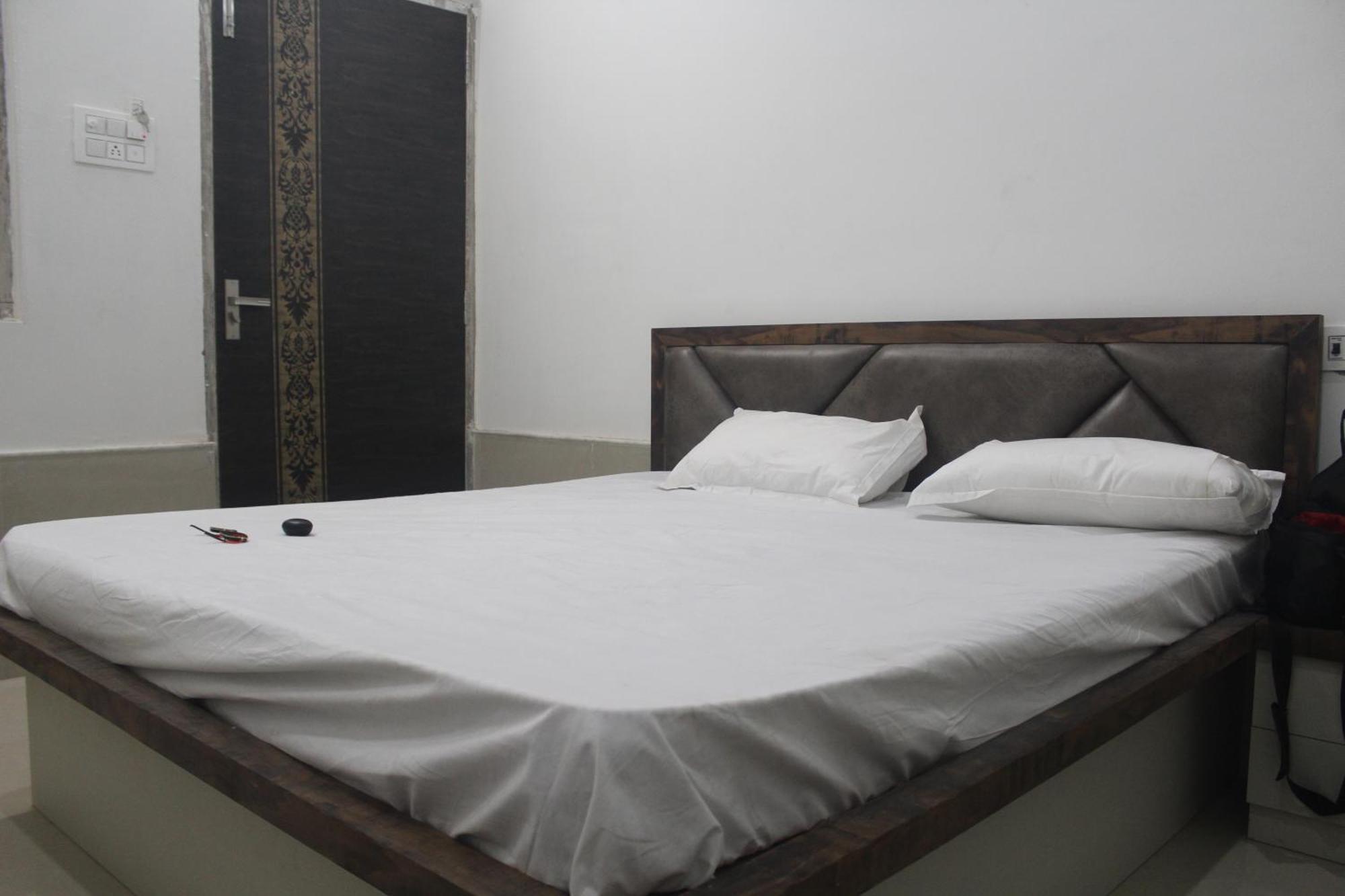 Hotel Krishna & Restaurant Pokhran 외부 사진